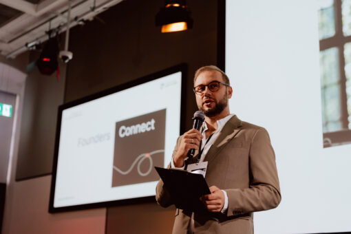 Founders Connect - Kamil Sabatowski - Leadership and startups